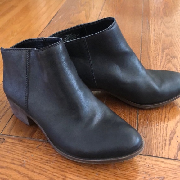 lucky brand wide width shoes